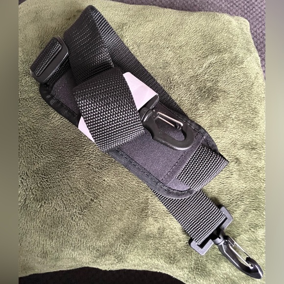 Women’s  Puma SE Puma Way 1 Crossbody Bag / Pouch - Picture 11 of 11